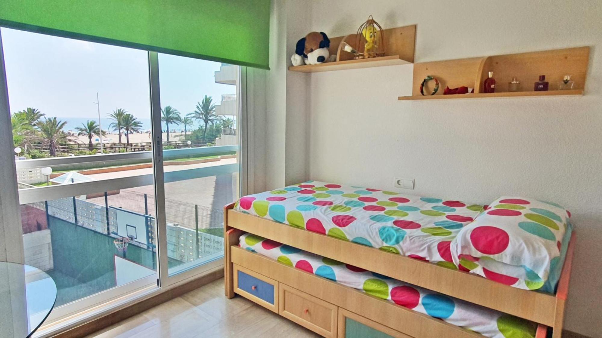 Aigua Blava Primera Linea - Alquiler Solo Familias Playa de Gandia Екстер'єр фото