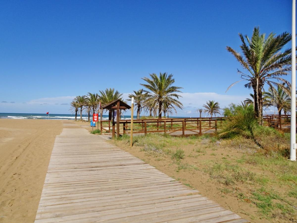 Апартаменти Aigua Blava Primera Linea - Alquiler Solo Familias Playa de Gandia Екстер'єр фото