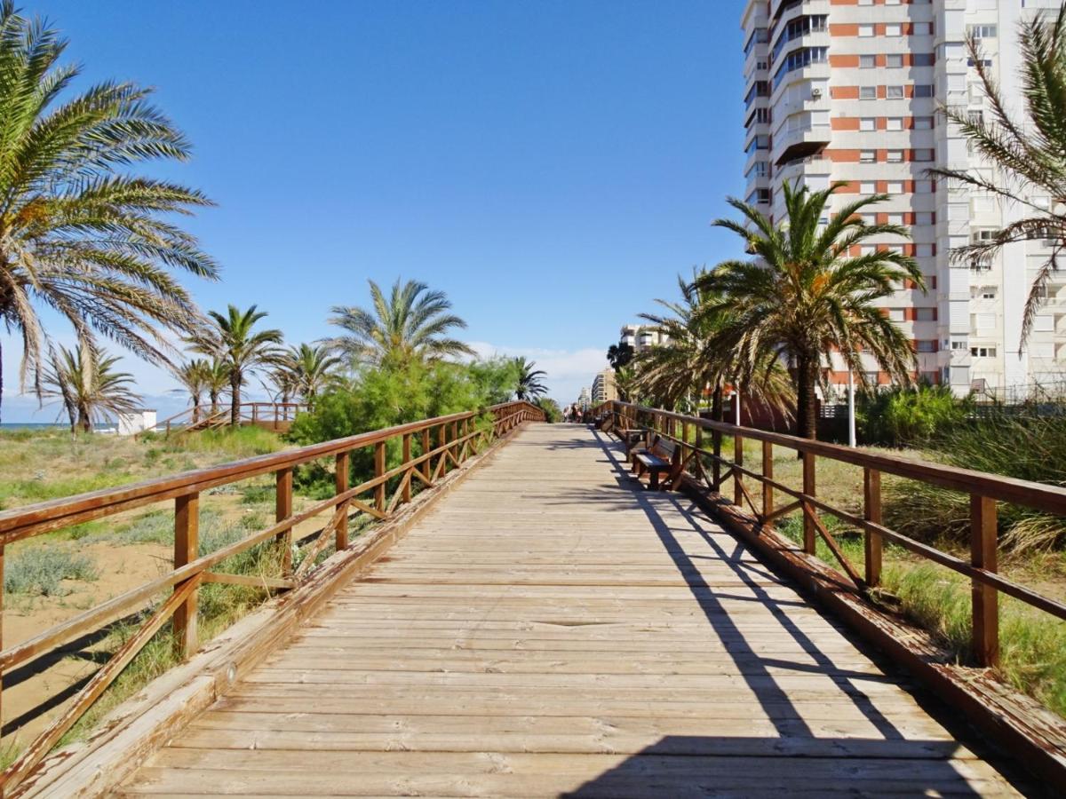 Апартаменти Aigua Blava Primera Linea - Alquiler Solo Familias Playa de Gandia Екстер'єр фото